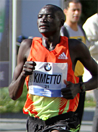 Dennis Kimetto verpasste den Weltrekord in Chicago uerst knapp